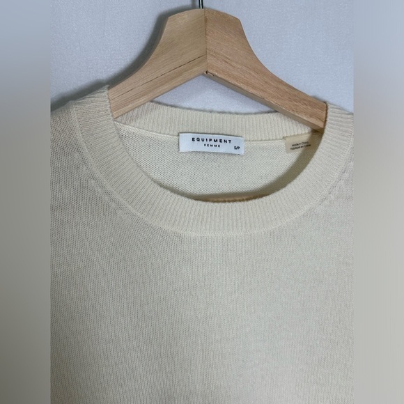 EQUIPMENT
'Jenny' Crewneck Cashmere Sweater - cream - small - Picture 6 of 9